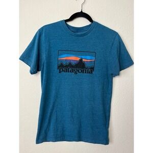 Patagonia Graphic T Shirt Mens Small Slim Fit Blue‎ Mountains Logo Tee